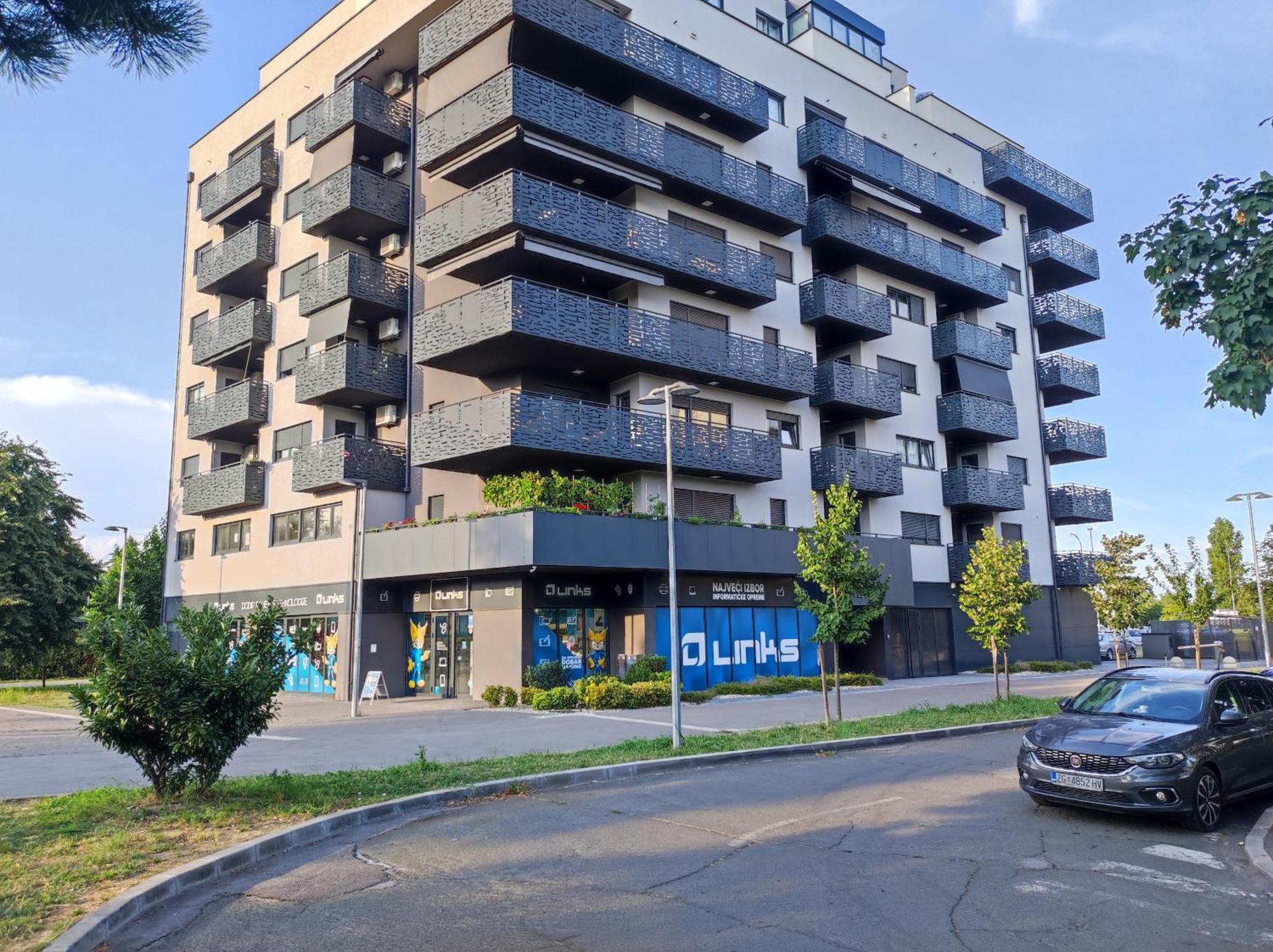 City East Apartment Zagreb With Private Parking מראה חיצוני תמונה