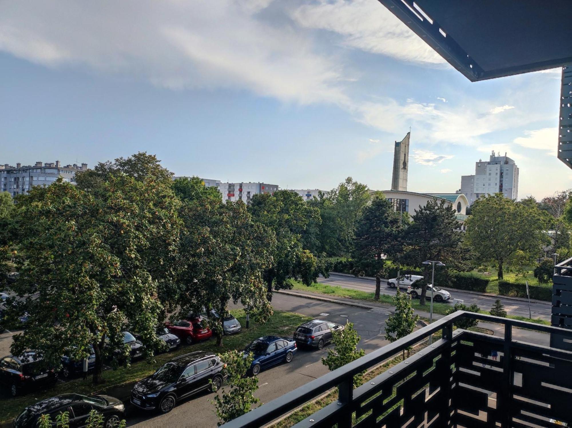 City East Apartment Zagreb With Private Parking מראה חיצוני תמונה