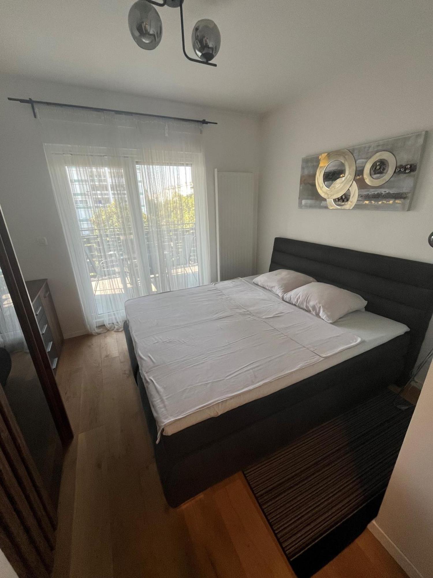 City East Apartment Zagreb With Private Parking מראה חיצוני תמונה